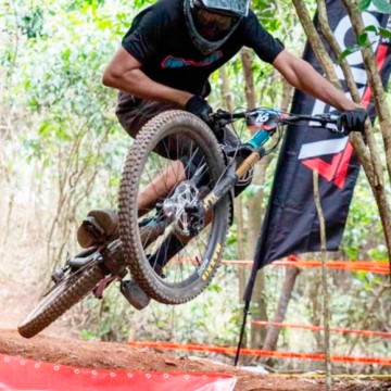 Enduro Brothers Series, Primer Round