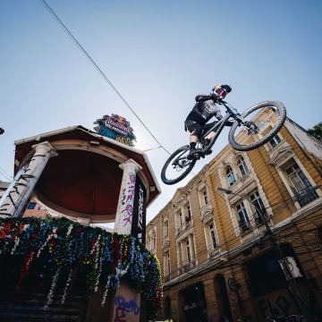 Tomas Slavík: Tricampeón de Red Bull Valparaíso Cerro Abajo 2023