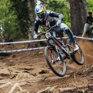 Bruni y Blewitt coronan el descenso de Crankworx World Tour en Rotorua