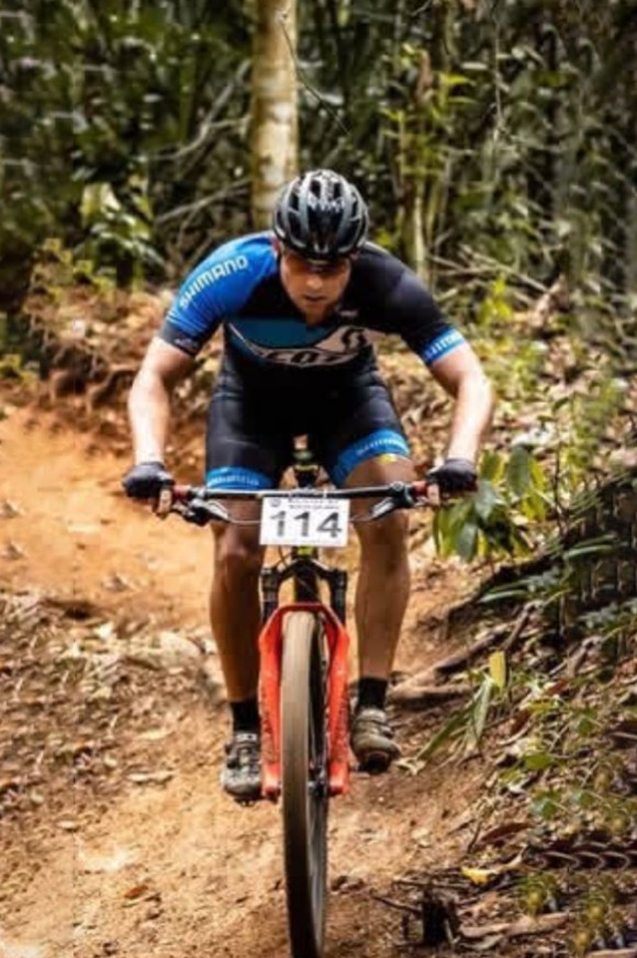 Moronta Gana en Inicio Serie de Mountain Bike